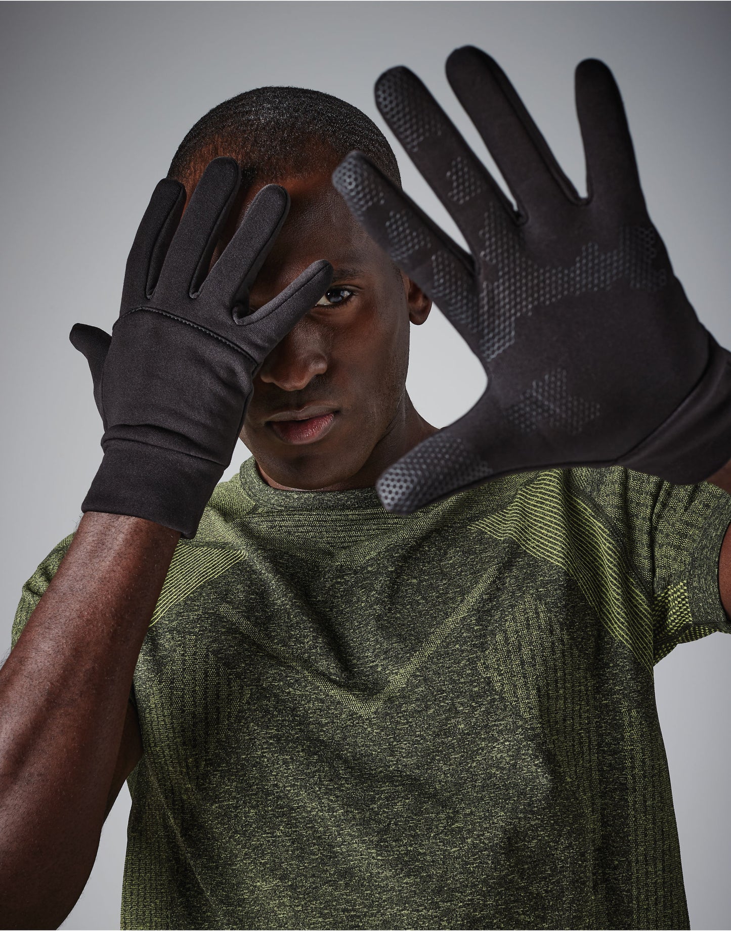 Softshell Sports Tech Gloves